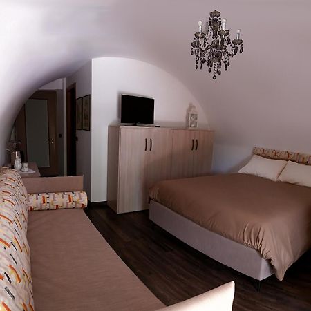La Casa Sulla Roccia Hotel Pisogne Luaran gambar
