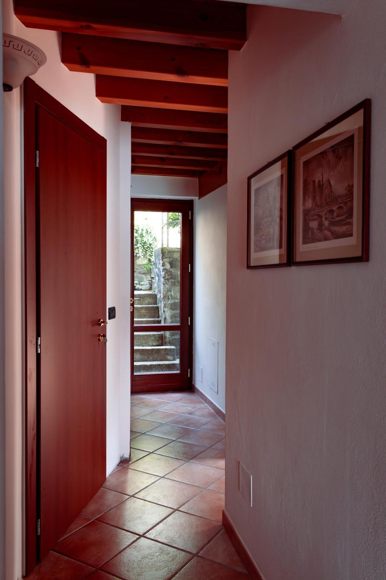 La Casa Sulla Roccia Hotel Pisogne Luaran gambar