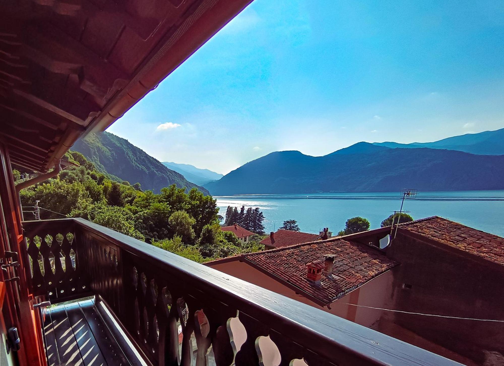 La Casa Sulla Roccia Hotel Pisogne Luaran gambar